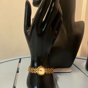 Pulsar Women’s Gold Tone Watch 7T04-8G89 Quartz Japan Movement Bracelet Vintage